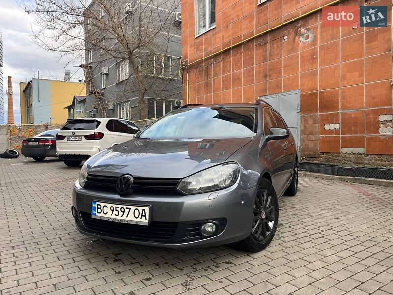 Універсал Volkswagen Golf 2012 в Львові