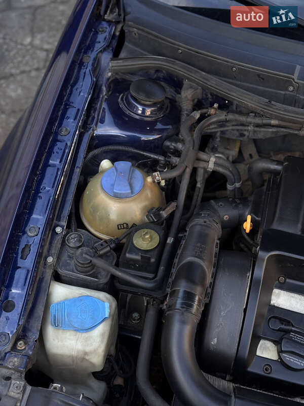 Універсал Volkswagen Golf 2001 в Чернігові