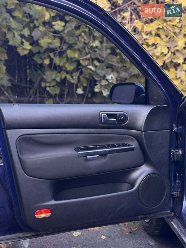 Універсал Volkswagen Golf 2001 в Чернігові