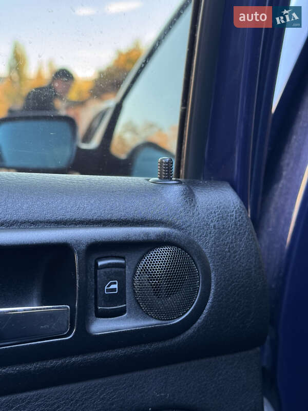Універсал Volkswagen Golf 2001 в Чернігові
