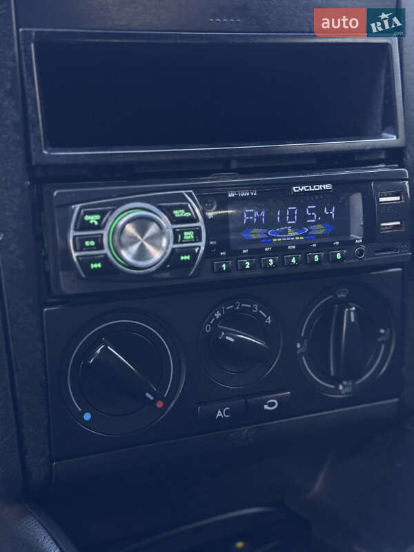 Універсал Volkswagen Golf 2001 в Чернігові