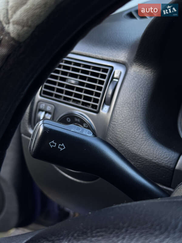 Універсал Volkswagen Golf 2001 в Чернігові