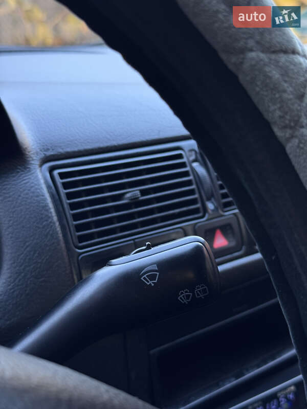 Універсал Volkswagen Golf 2001 в Чернігові