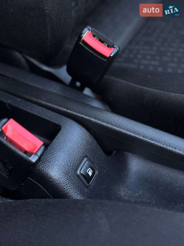 Універсал Volkswagen Golf 2001 в Чернігові