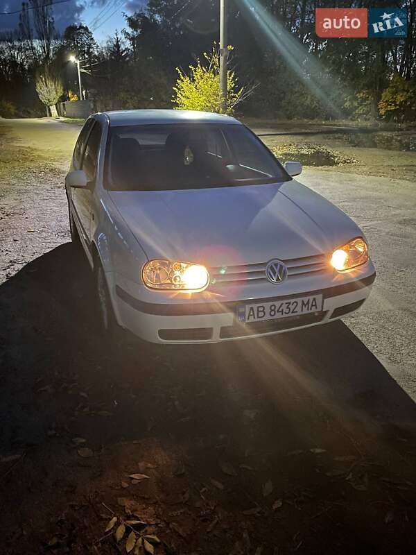 Volkswagen Golf 1998