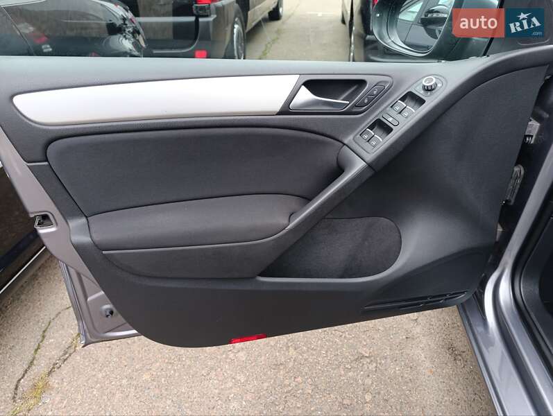 Хэтчбек Volkswagen Golf 2009 в Киеве фото 21 Хэтчбек Volkswagen Golf 2009 в Киеве