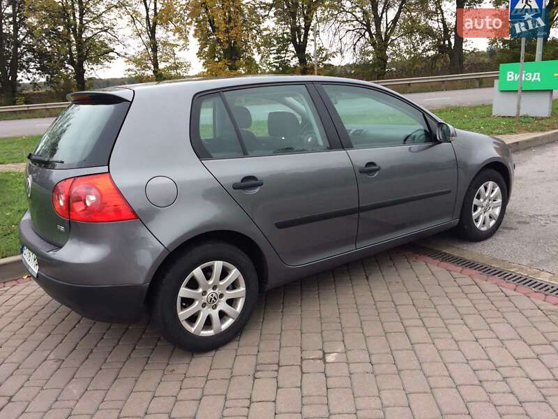 Хэтчбек Volkswagen Golf 2004 в Немирове фото 11 Хэтчбек Volkswagen Golf 2004 в Немирове