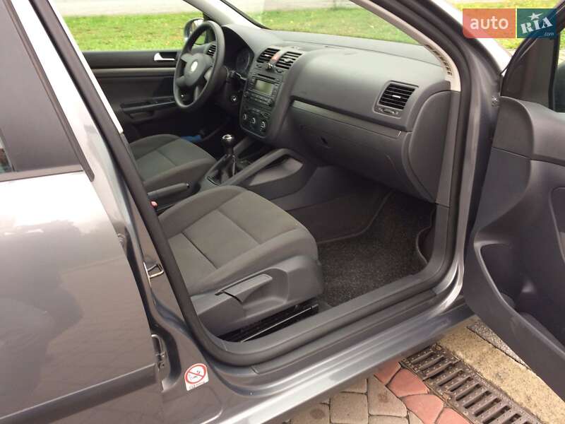 Хэтчбек Volkswagen Golf 2004 в Немирове фото 16 Хэтчбек Volkswagen Golf 2004 в Немирове