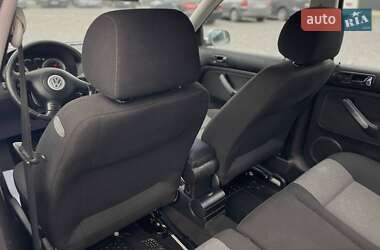 Универсал Volkswagen Golf 2004 в  фото 37 Универсал Volkswagen Golf 2004 в