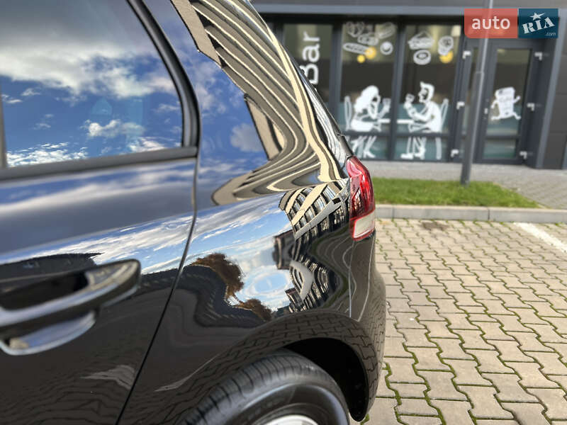 Хетчбек Volkswagen Golf 2009 в Івано-Франківську