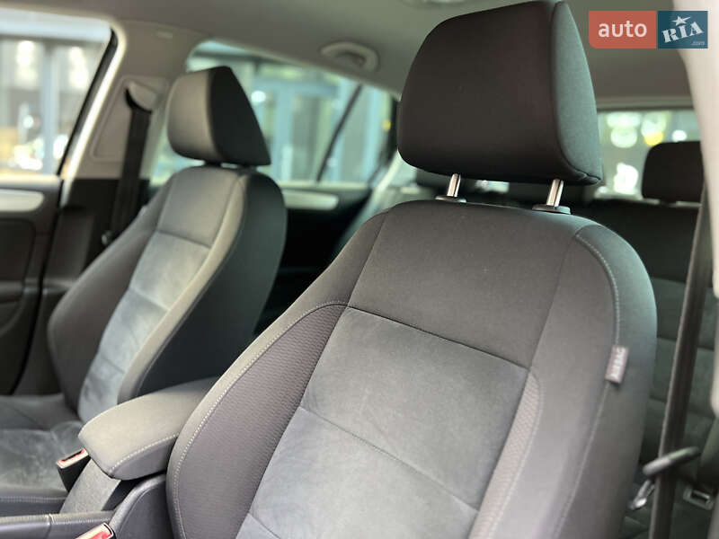 Хетчбек Volkswagen Golf 2009 в Івано-Франківську