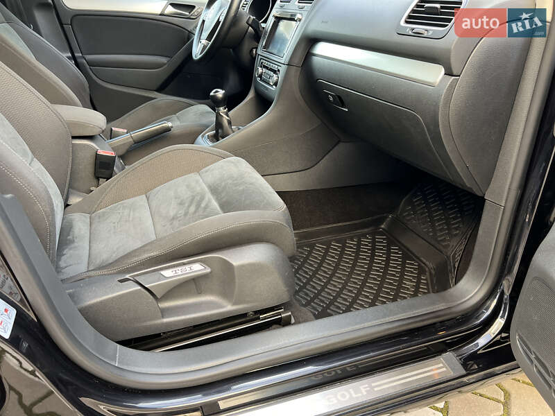 Хетчбек Volkswagen Golf 2009 в Івано-Франківську