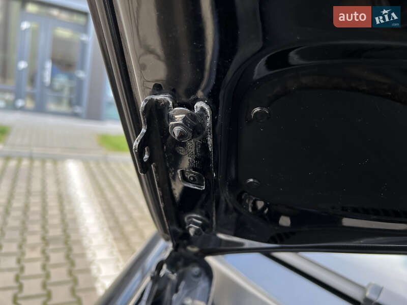 Хетчбек Volkswagen Golf 2009 в Івано-Франківську