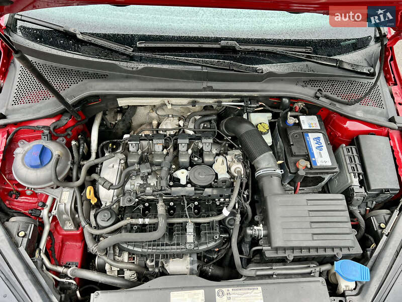 Універсал Volkswagen Golf 2015 в Львові