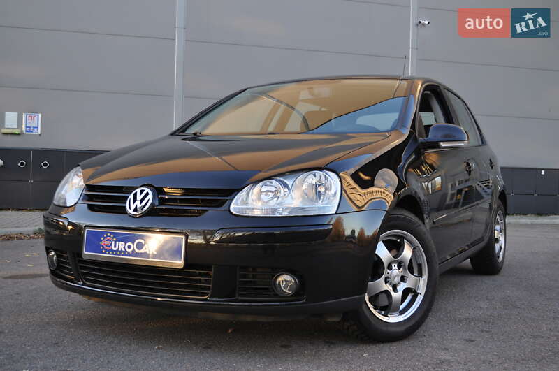 Хэтчбек Volkswagen Golf 2009 в Киеве