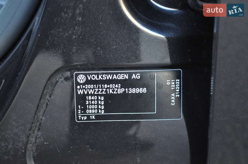 Хэтчбек Volkswagen Golf 2009 в Киеве
