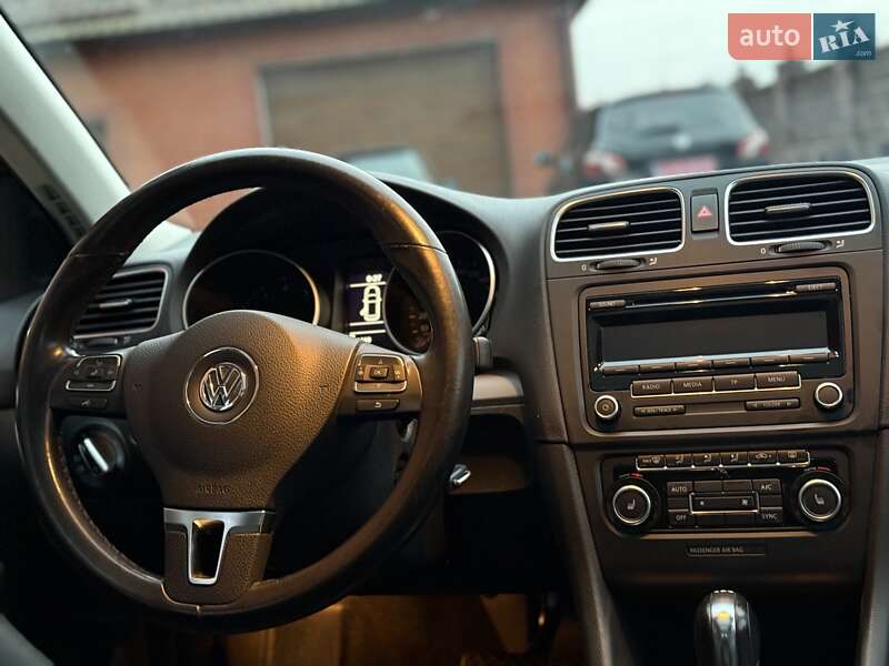 Универсал Volkswagen Golf 2012 в Сарнах
