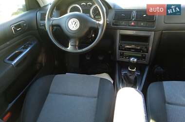 Универсал Volkswagen Golf 2004 в  фото 62 Универсал Volkswagen Golf 2004 в