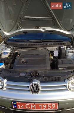 Универсал Volkswagen Golf 2004 в  фото 85 Универсал Volkswagen Golf 2004 в