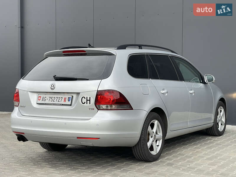 Універсал Volkswagen Golf 2010 в Луцьку