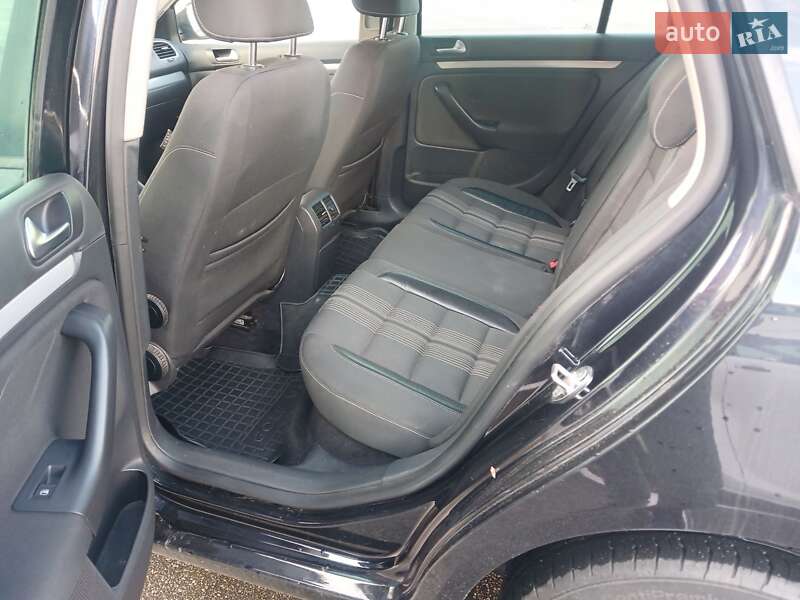 Универсал Volkswagen Golf 2013 в Киеве