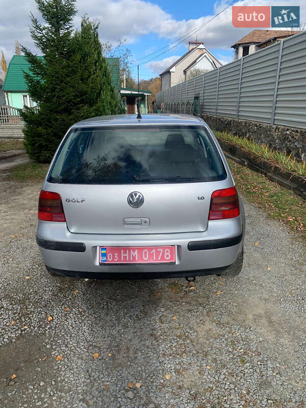 Хэтчбек Volkswagen Golf 2001 в Житомире