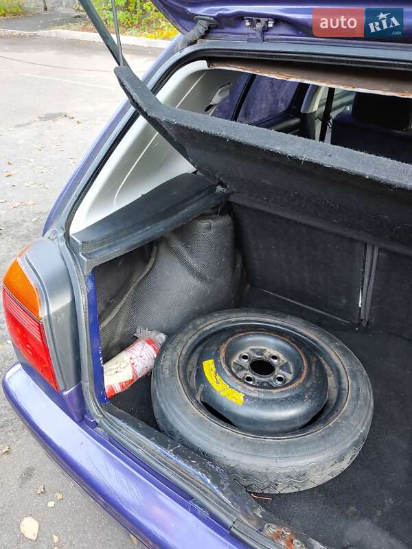 Хэтчбек Volkswagen Golf 1995 в Киеве