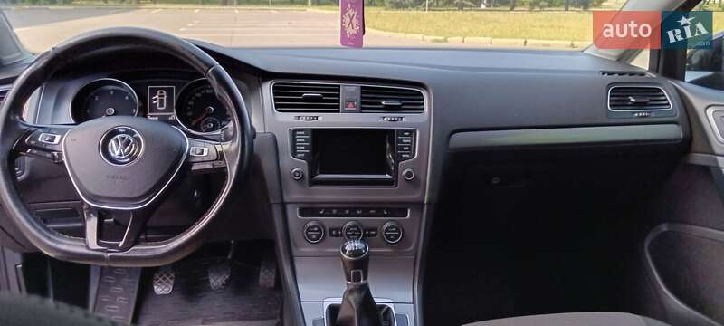 Універсал Volkswagen Golf 2014 в Миколаєві