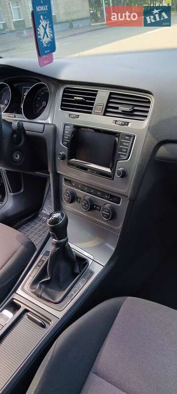 Універсал Volkswagen Golf 2014 в Миколаєві