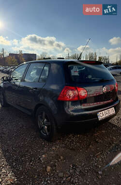 Хетчбек Volkswagen Golf 2006 в  фото 6 Хетчбек Volkswagen Golf 2006 в