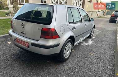Хэтчбек Volkswagen Golf 2002 в  фото 7 Хэтчбек Volkswagen Golf 2002 в