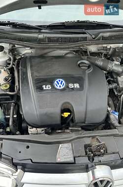 Хэтчбек Volkswagen Golf 2002 в  фото 17 Хэтчбек Volkswagen Golf 2002 в