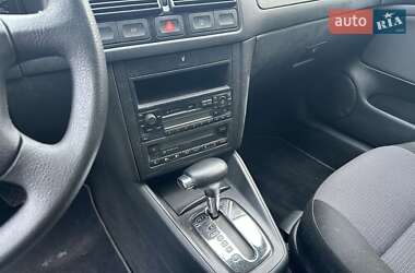 Хэтчбек Volkswagen Golf 2002 в  фото 21 Хэтчбек Volkswagen Golf 2002 в