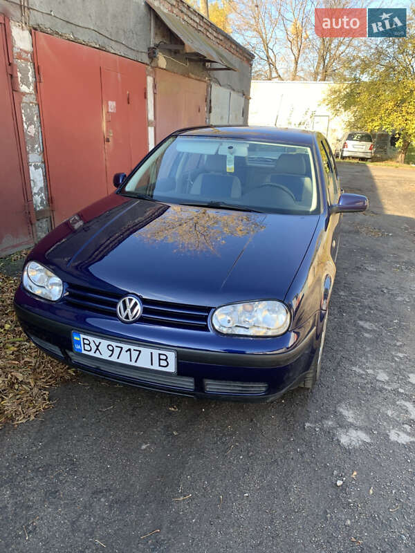 Хэтчбек Volkswagen Golf 2000 в Хмельницком