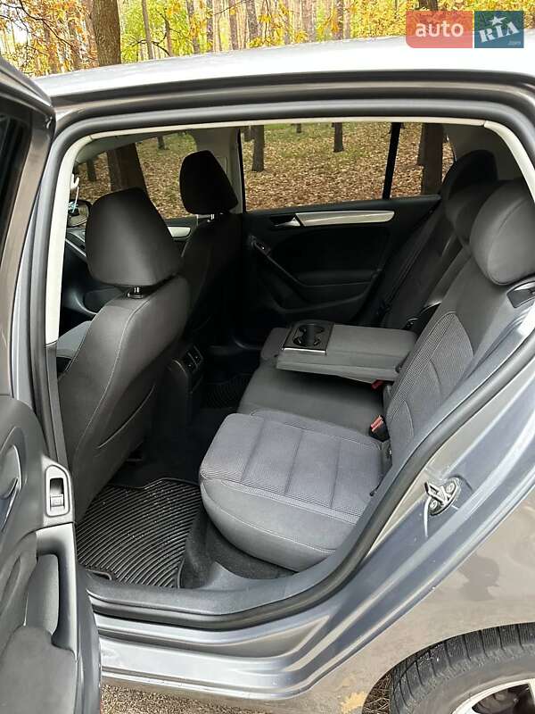 Хэтчбек Volkswagen Golf 2010 в Киеве фото 9 Хэтчбек Volkswagen Golf 2010 в Киеве