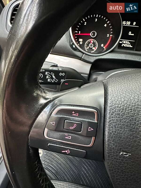 Хэтчбек Volkswagen Golf 2010 в Киеве фото 15 Хэтчбек Volkswagen Golf 2010 в Киеве