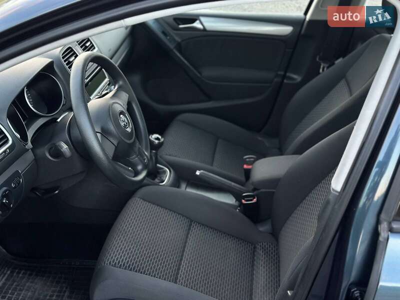 Хэтчбек Volkswagen Golf 2010 в Полтаве фото 13 Хэтчбек Volkswagen Golf 2010 в Полтаве