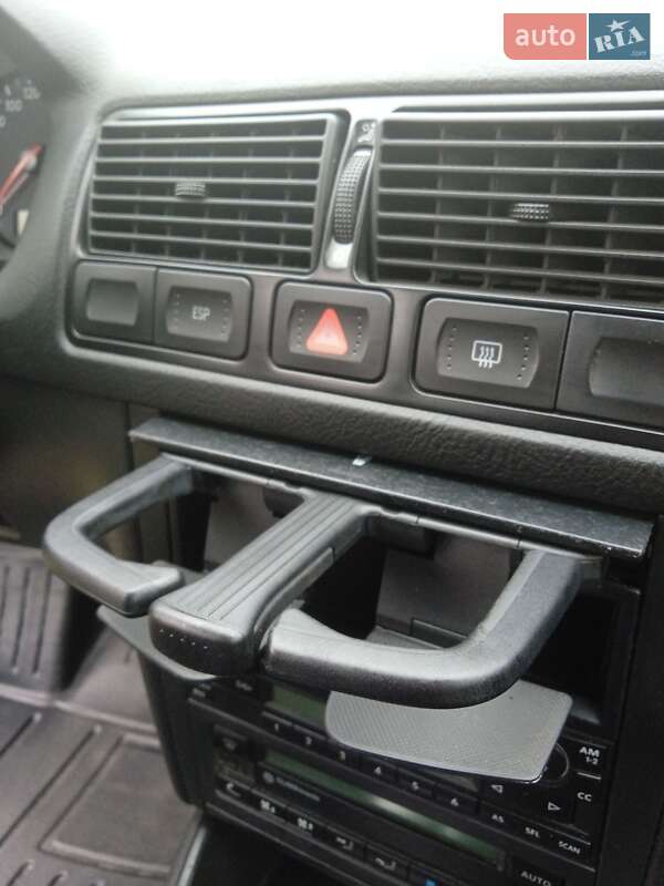 Хетчбек Volkswagen Golf 2002 в Хмельницькому фото 41 Хетчбек Volkswagen Golf 2002 в Хмельницькому