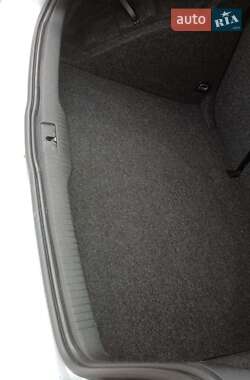 Хэтчбек Volkswagen Golf 2002 в  фото 51 Хэтчбек Volkswagen Golf 2002 в