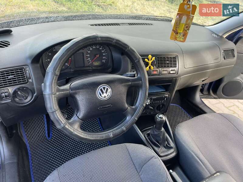 Хетчбек Volkswagen Golf 1999 в Львові