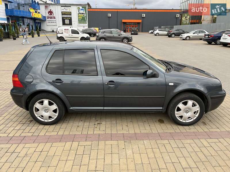 Хетчбек Volkswagen Golf 2001 в Хмельницькому