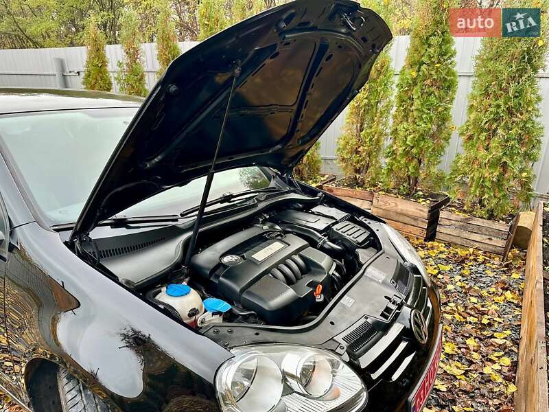 Хетчбек Volkswagen Golf 2008 в Полтаві