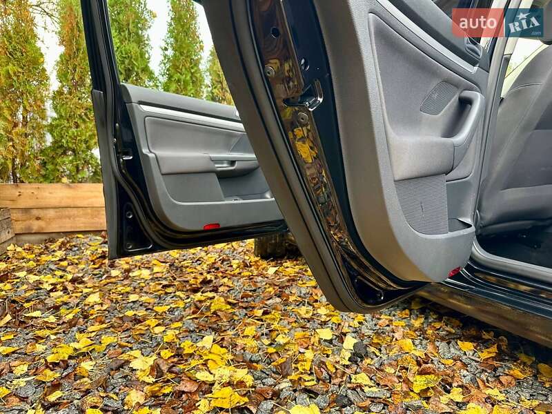 Хетчбек Volkswagen Golf 2008 в Полтаві