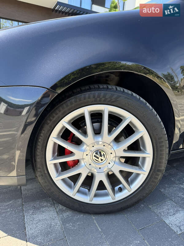 Хэтчбек Volkswagen Golf 2006 в Ужгороде