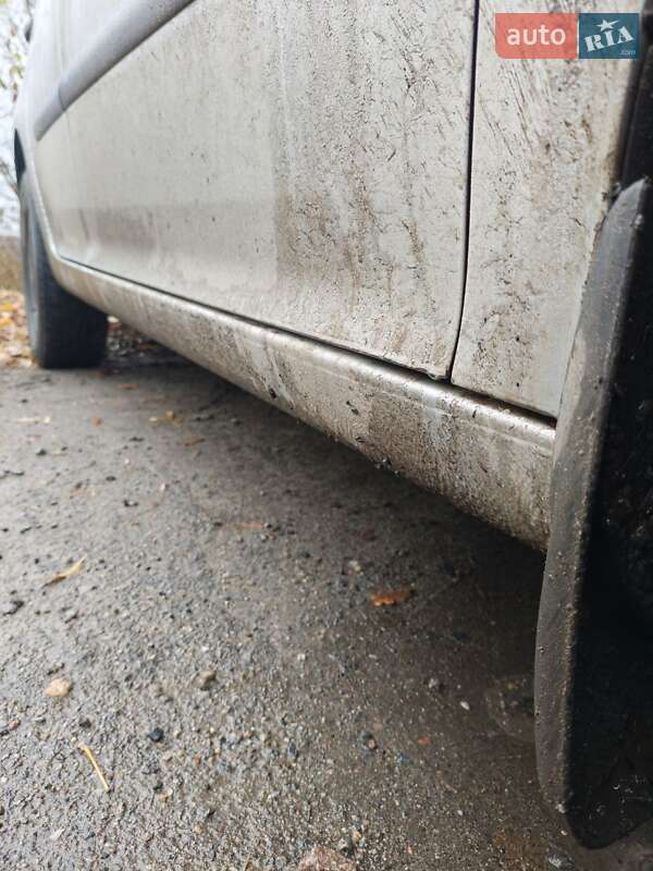 Хэтчбек Volkswagen Golf 2004 в Гадяче