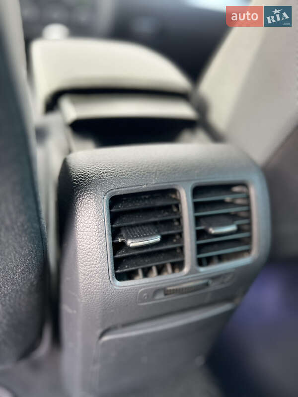 Хетчбек Volkswagen Golf 2008 в Чернівцях