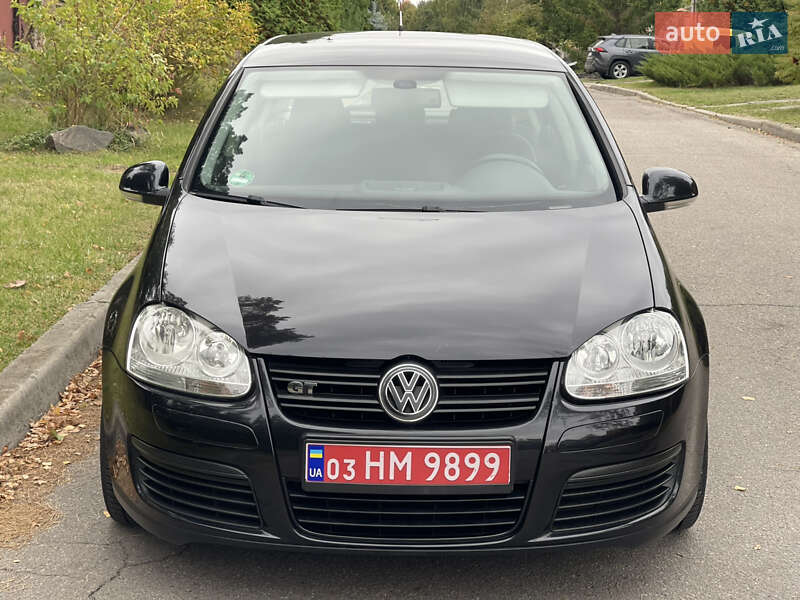 Хэтчбек Volkswagen Golf 2007 в Киеве