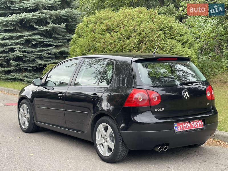 Хэтчбек Volkswagen Golf 2007 в Киеве