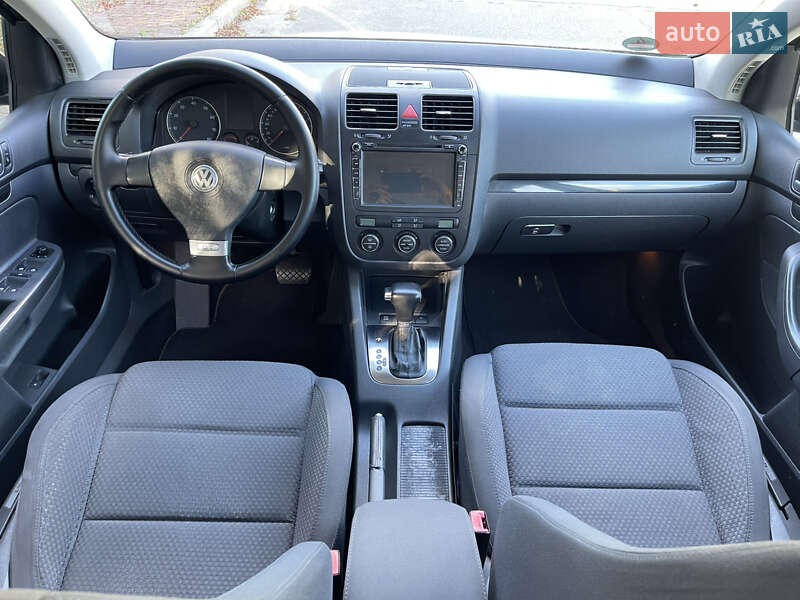 Хэтчбек Volkswagen Golf 2007 в Киеве