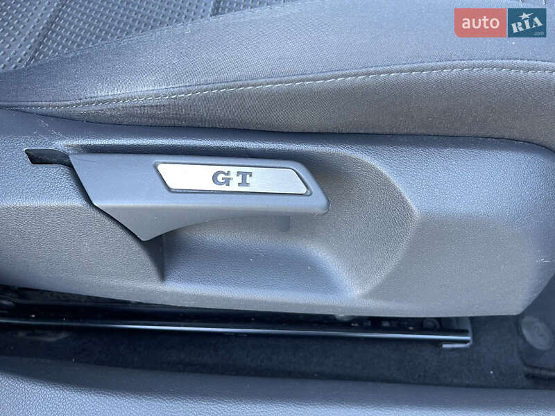 Хэтчбек Volkswagen Golf 2007 в Киеве